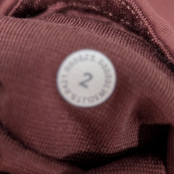 Lululemon Pink Mauve High-Waisted Full Length Leggings‎ Size 2 - Picture 4 of 4